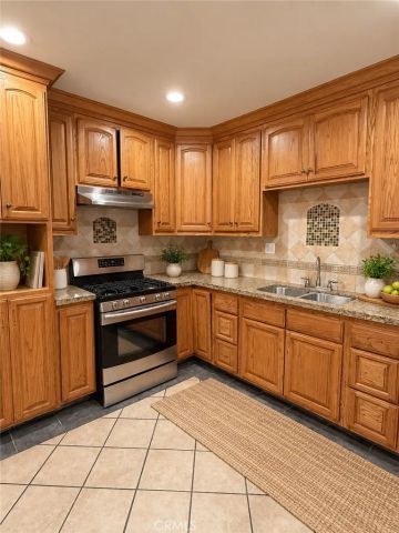 7881 Claybeck Avenue, Sun Valley, CA 91352