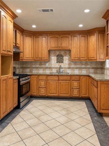 7881 Claybeck Avenue, Sun Valley, CA 91352