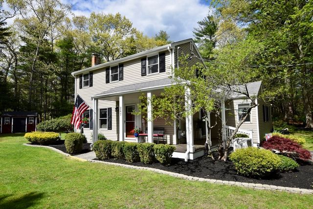 267 Oak St, Halifax, MA 02338