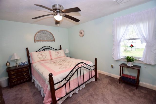 267 Oak St, Halifax, MA 02338