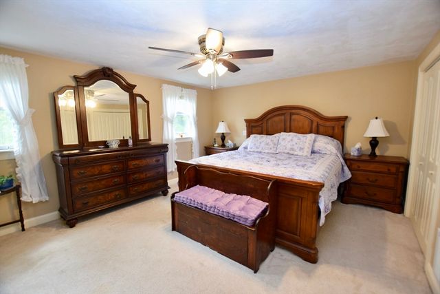 267 Oak St, Halifax, MA 02338