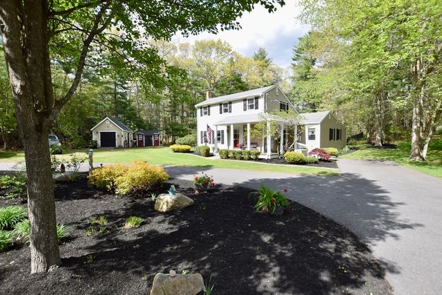 267 Oak St, Halifax, MA 02338