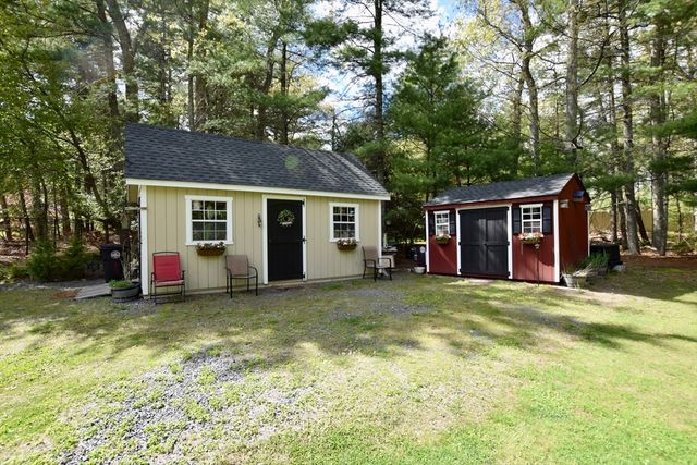 267 Oak St, Halifax, MA 02338