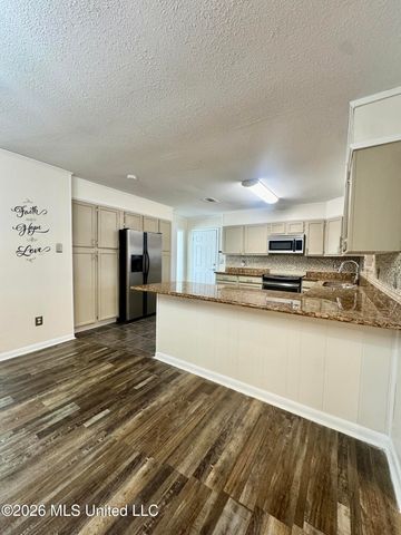 1315 Sussex Drive, Ocean Springs, MS 39564