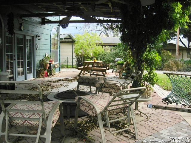 2710 W CRAIG PL, San Antonio, TX 78228