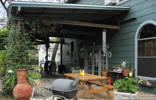 2710 W CRAIG PL, San Antonio, TX 78228
