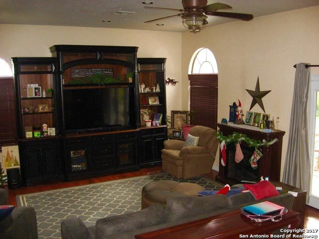 2710 W CRAIG PL, San Antonio, TX 78228