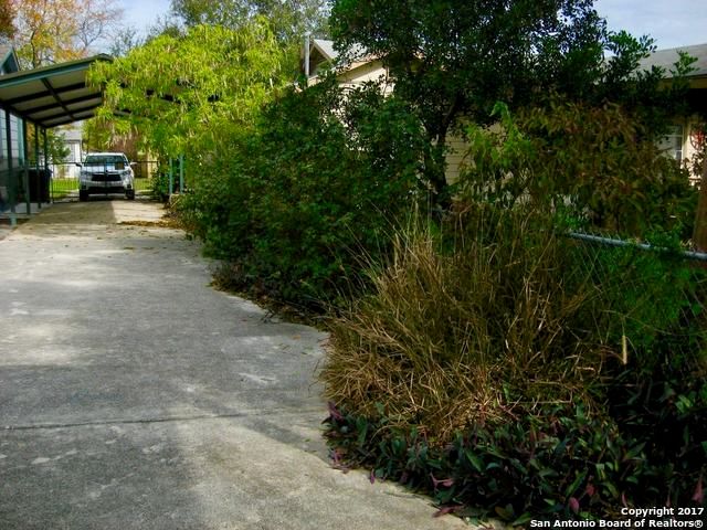 2710 W CRAIG PL, San Antonio, TX 78228