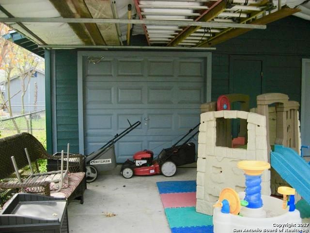 2710 W CRAIG PL, San Antonio, TX 78228