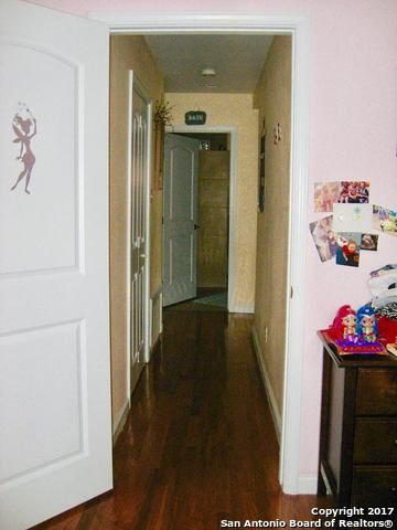 2710 W CRAIG PL, San Antonio, TX 78228