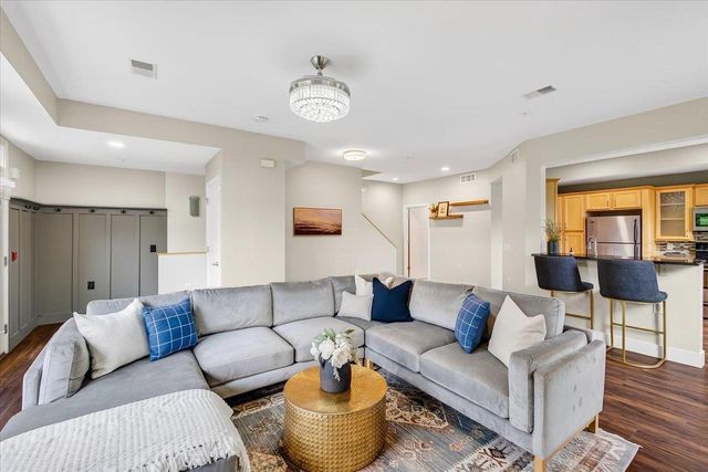 8258 Starr Grass Drive, Madison, WI 53719