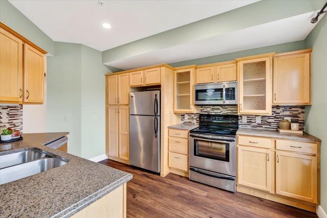 8258 Starr Grass Drive, Madison, WI 53719