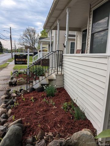 1108 S Grand Traverse Street, Flint, MI 48502
