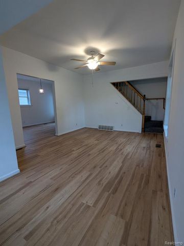 1108 S Grand Traverse Street, Flint, MI 48502