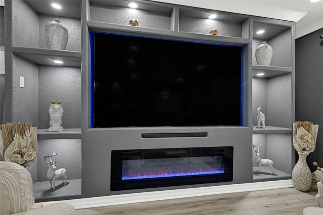 22214 Queenbury Hills Drive, Houston, TX 77073