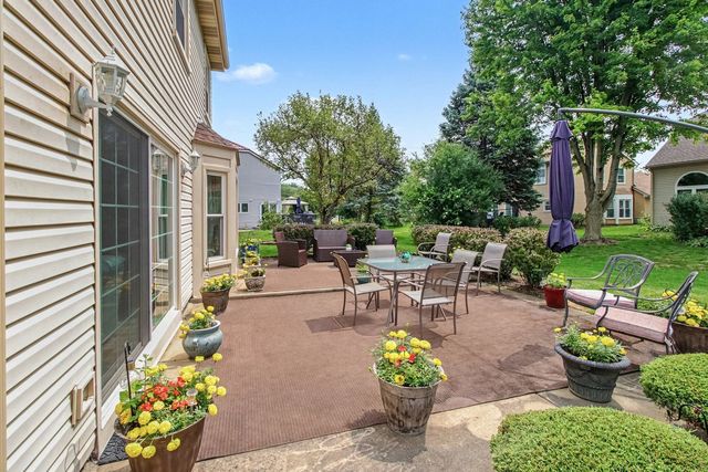 1709 Liberty Court, Mount Prospect, IL 60056