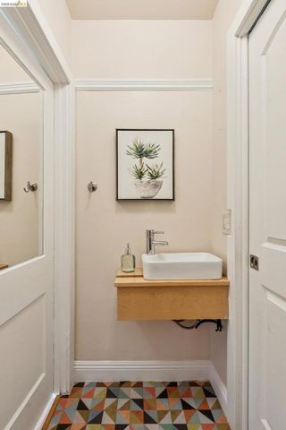 2745 2745 Maxwell Ave, Oakland, CA 94619