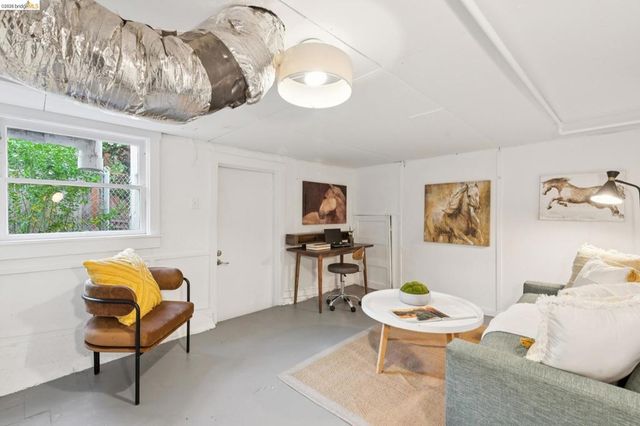 2745 2745 Maxwell Ave, Oakland, CA 94619