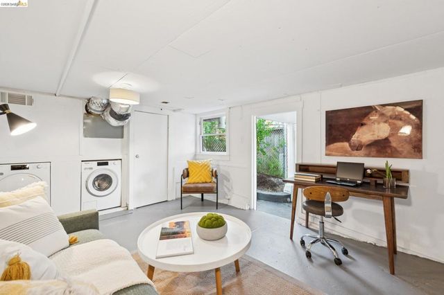 2745 2745 Maxwell Ave, Oakland, CA 94619