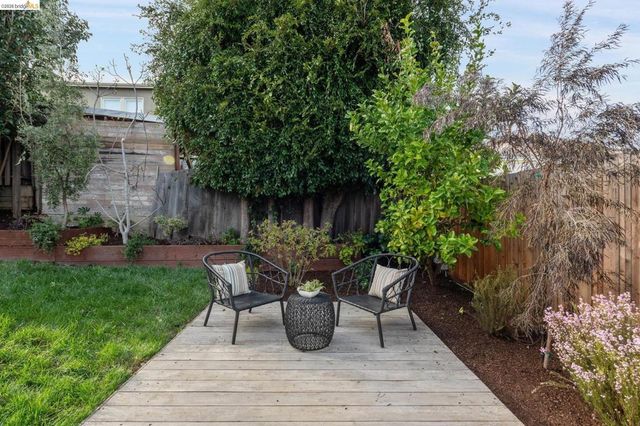 2745 2745 Maxwell Ave, Oakland, CA 94619