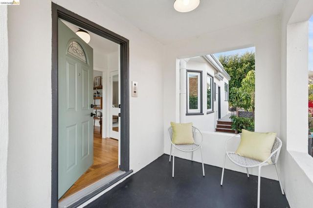 2745 2745 Maxwell Ave, Oakland, CA 94619