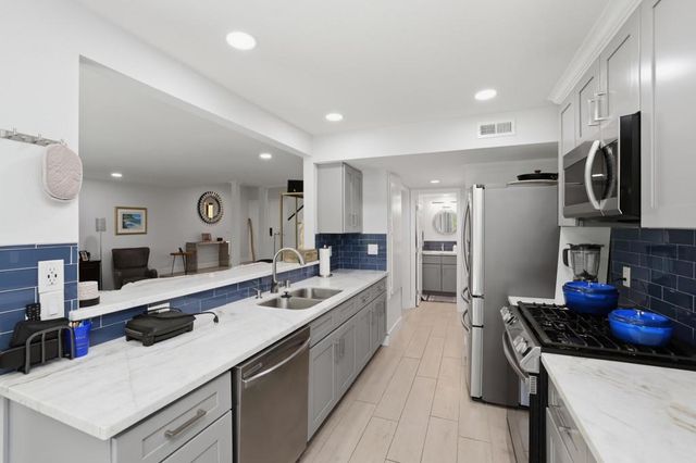 35560 Paseo Circulo E, Cathedral City, CA 92234