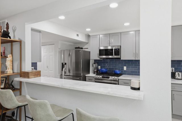 35560 Paseo Circulo E, Cathedral City, CA 92234