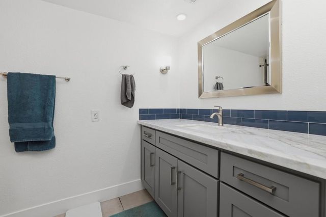 35560 Paseo Circulo E, Cathedral City, CA 92234