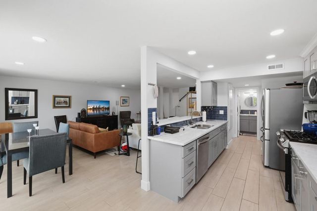 35560 Paseo Circulo E, Cathedral City, CA 92234