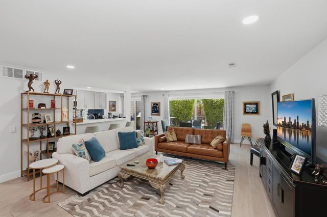 35560 Paseo Circulo E, Cathedral City, CA 92234