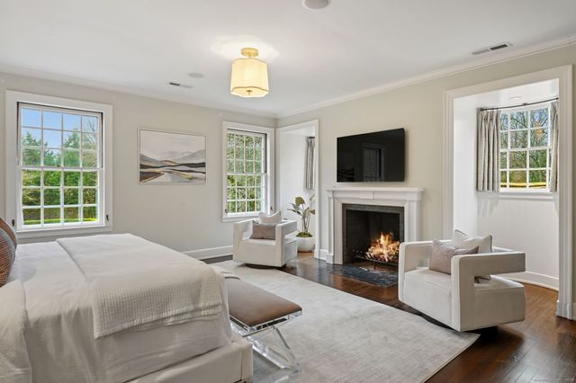 276 Greenley Road, New Canaan, CT 06840