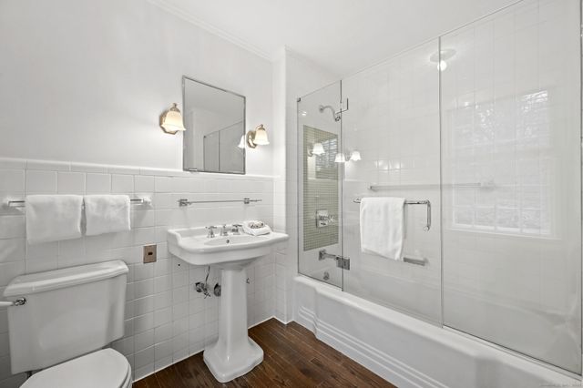 276 Greenley Road, New Canaan, CT 06840