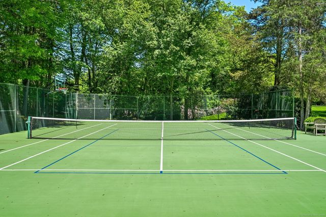 276 Greenley Road, New Canaan, CT 06840