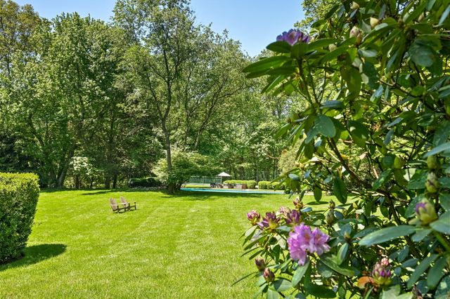 276 Greenley Road, New Canaan, CT 06840