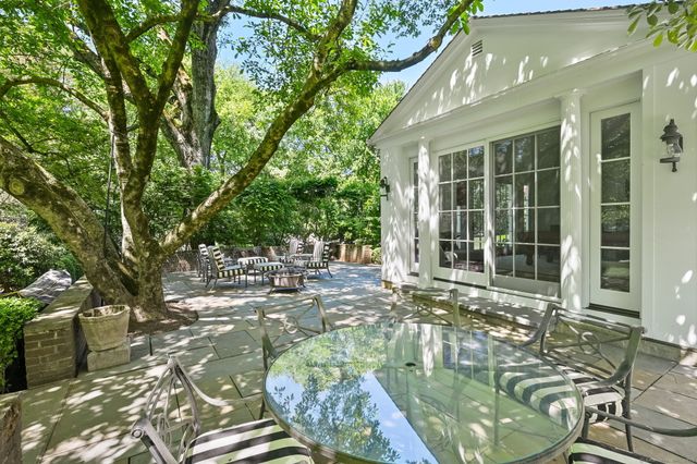 276 Greenley Road, New Canaan, CT 06840