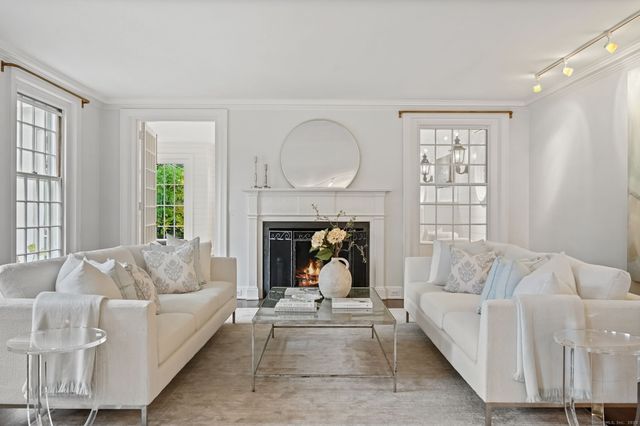 276 Greenley Road, New Canaan, CT 06840