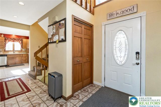 560 Forest Drive, Lower Towamensing Tp, PA 18071
