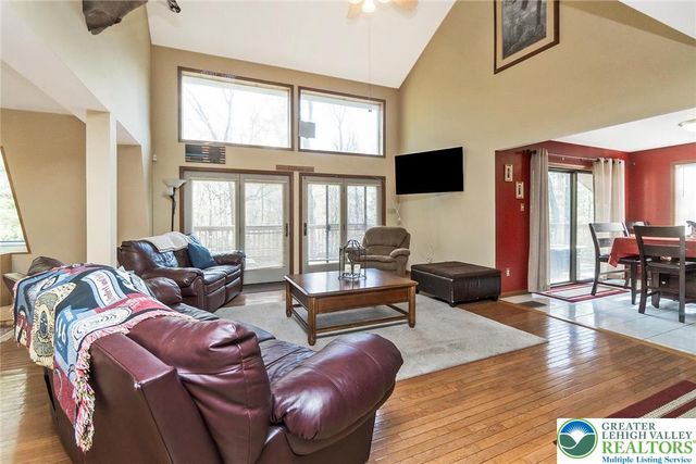 560 Forest Drive, Lower Towamensing Tp, PA 18071
