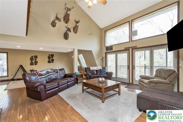 560 Forest Drive, Lower Towamensing Tp, PA 18071