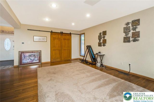 560 Forest Drive, Lower Towamensing Tp, PA 18071