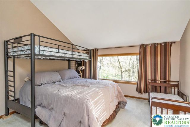 560 Forest Drive, Lower Towamensing Tp, PA 18071