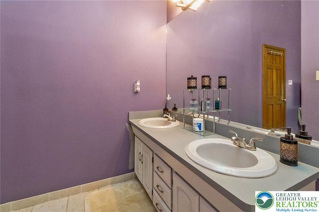 560 Forest Drive, Lower Towamensing Tp, PA 18071