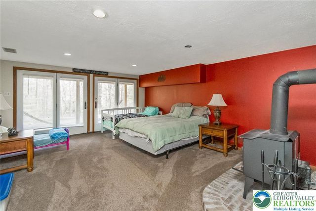 560 Forest Drive, Lower Towamensing Tp, PA 18071