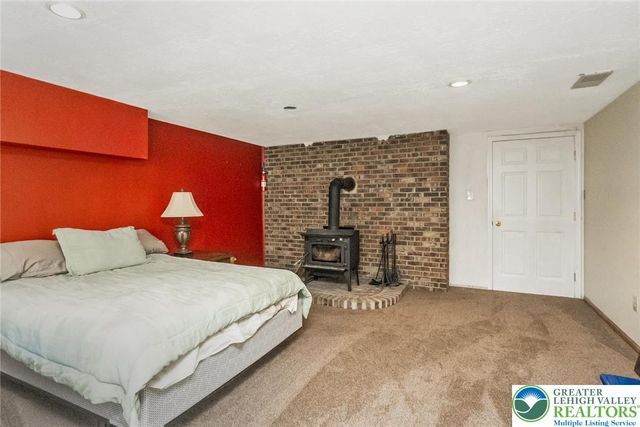 560 Forest Drive, Lower Towamensing Tp, PA 18071
