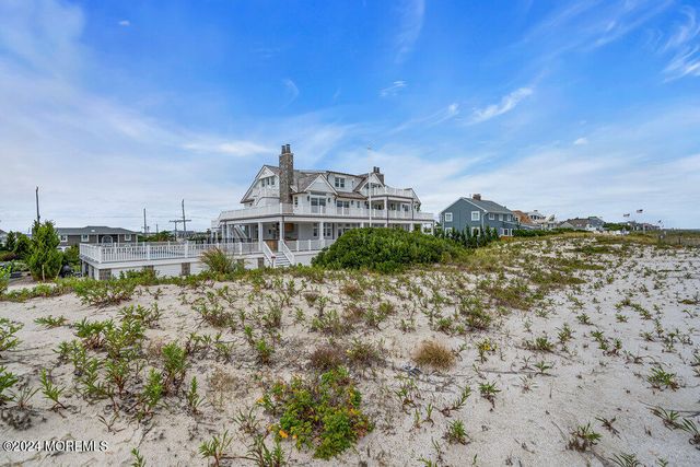 1581 Ocean Avenue, Mantoloking, NJ 08738