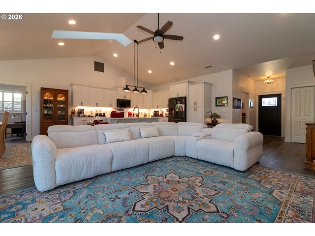 4260 CADDINGTON Ln, Florence, OR 97439