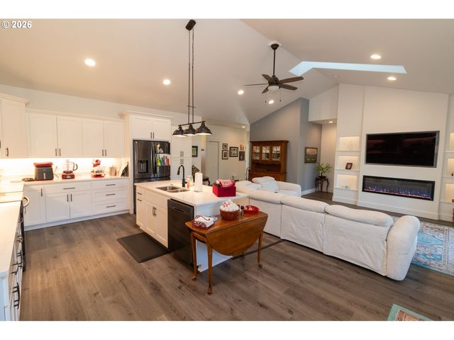 4260 CADDINGTON Ln, Florence, OR 97439