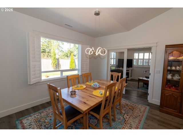 4260 CADDINGTON Ln, Florence, OR 97439