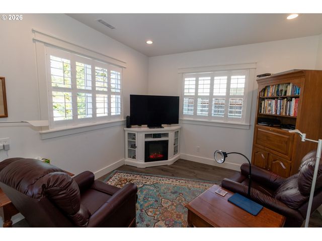 4260 CADDINGTON Ln, Florence, OR 97439