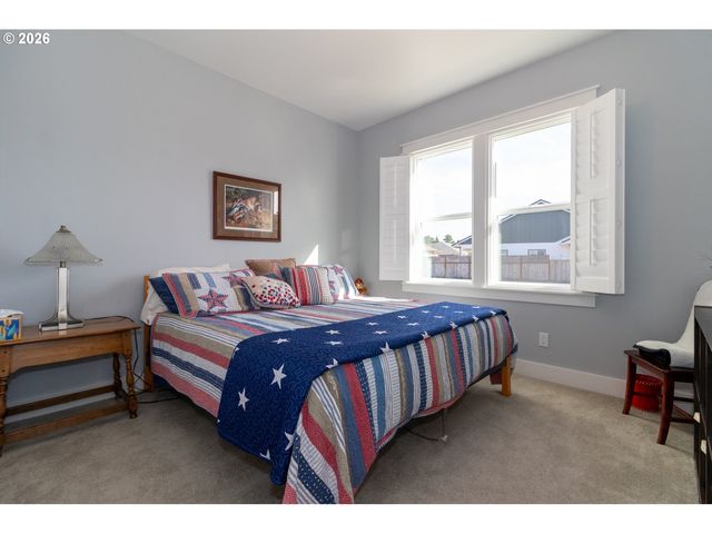 4260 CADDINGTON Ln, Florence, OR 97439